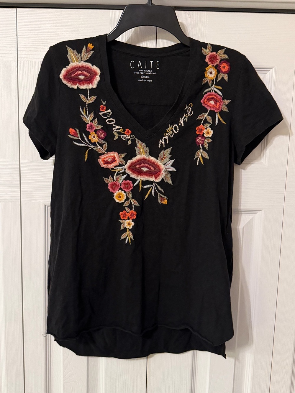 Caite Black Floral Embroidered Love More T Shirt Top Size Small